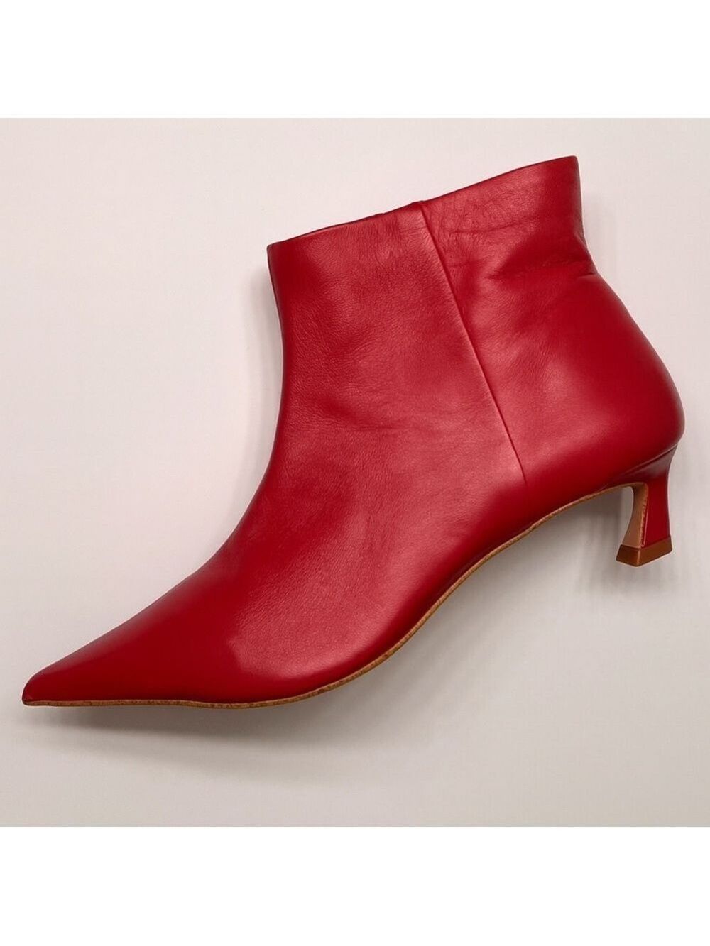 NWOB $140 Gianni Bini, the Georgina Leather Kitten Heel Booties - Picture 2 of 13